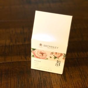 BRONNLEY rose soap